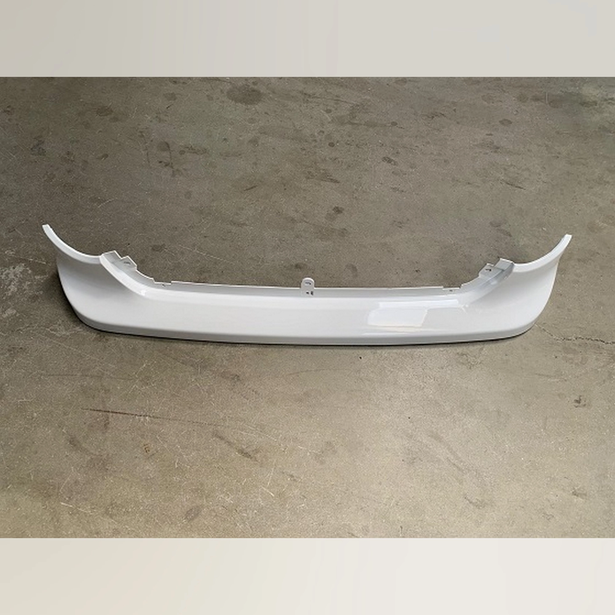 ARORA AR EV- E CAR ARKA BAGAJ KAPAĞI ALT PLASTİK BEYAZ #AR EV- E CAR 085